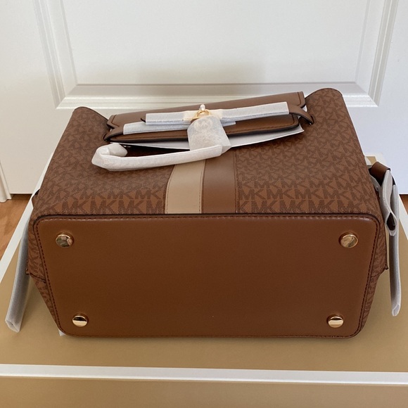 NWT-MICHAEL MICHAEL KORS Hamilton Legacy Large Logo Stripe Belted Satchel - Picture 14 of 15